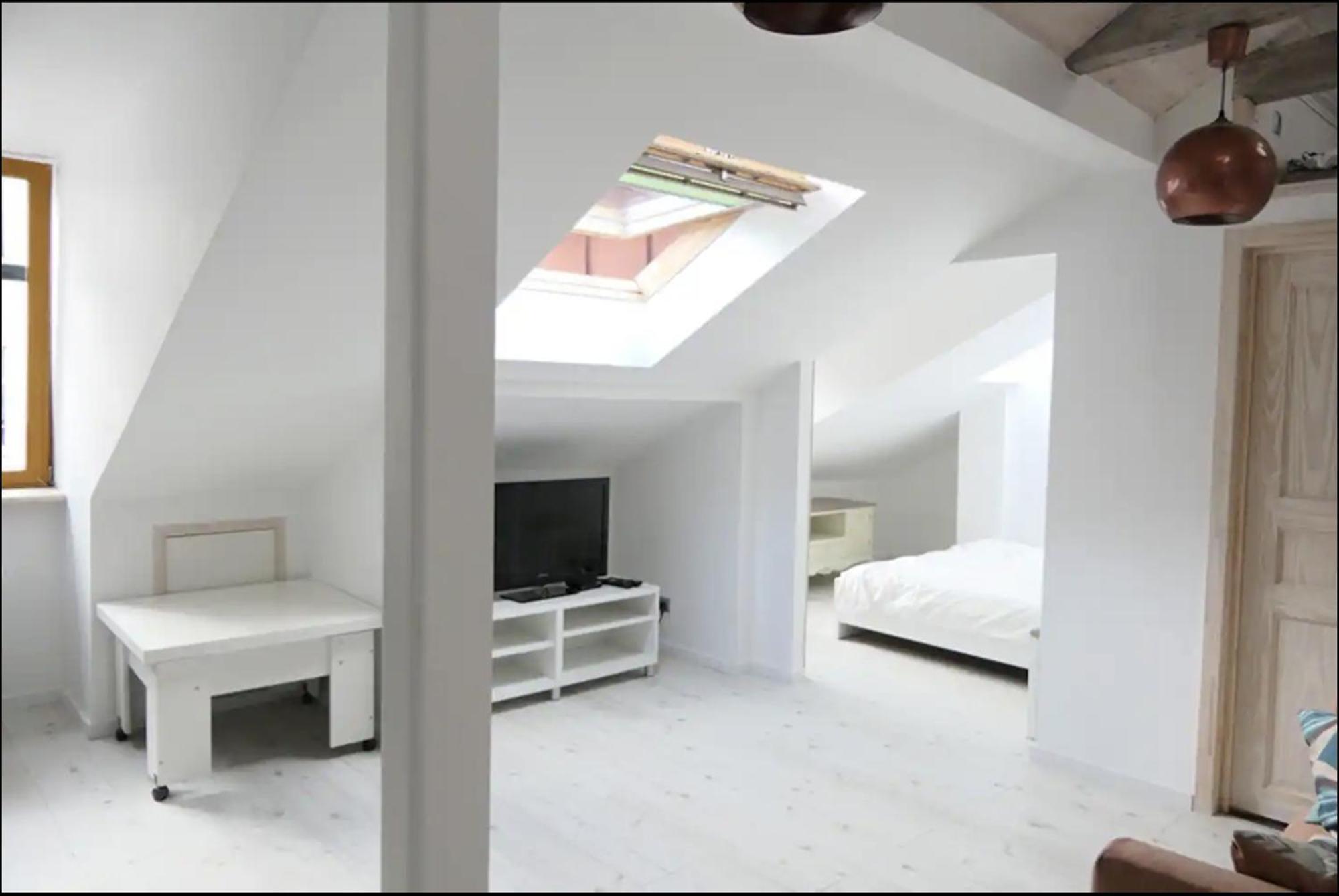 The Henhouse - A Modern Loft In The Very Center Appartement